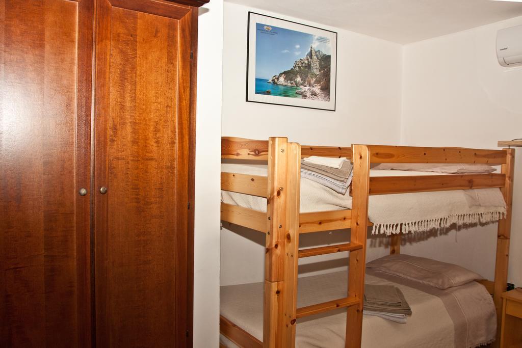 B&B Villa Tancau Santa Maria Navarrese Quarto foto