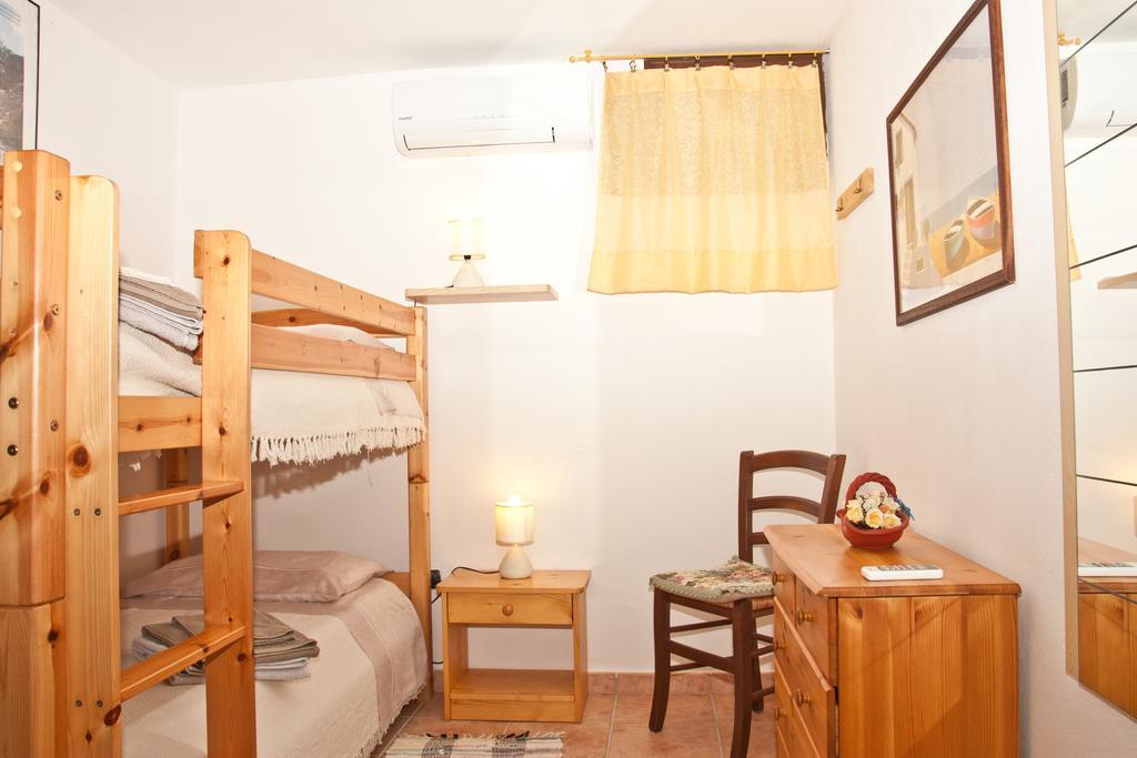 B&B Villa Tancau Santa Maria Navarrese Quarto foto