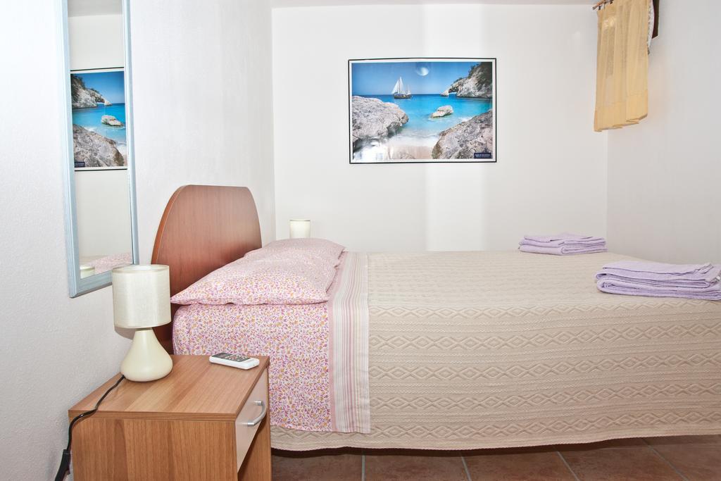 B&B Villa Tancau Santa Maria Navarrese Quarto foto